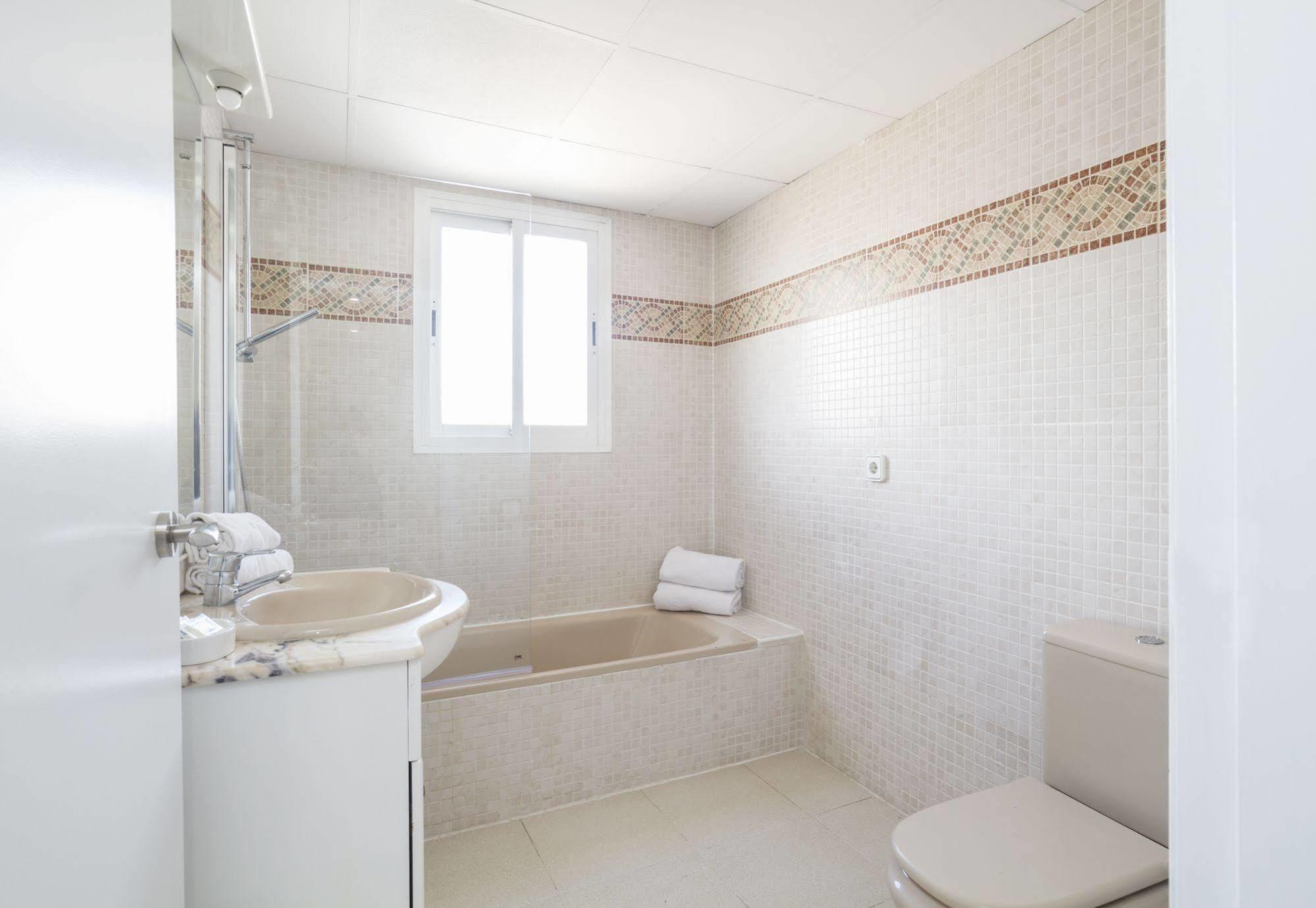 Apartamentos Intersalou Priorat Dış mekan fotoğraf