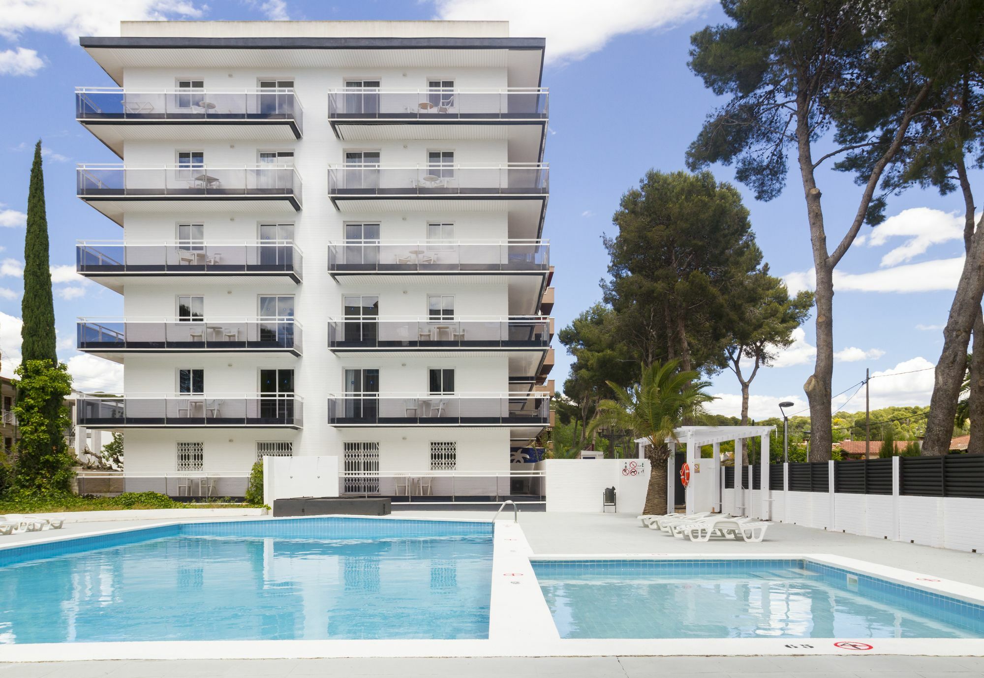 Apartamentos Intersalou Priorat Dış mekan fotoğraf